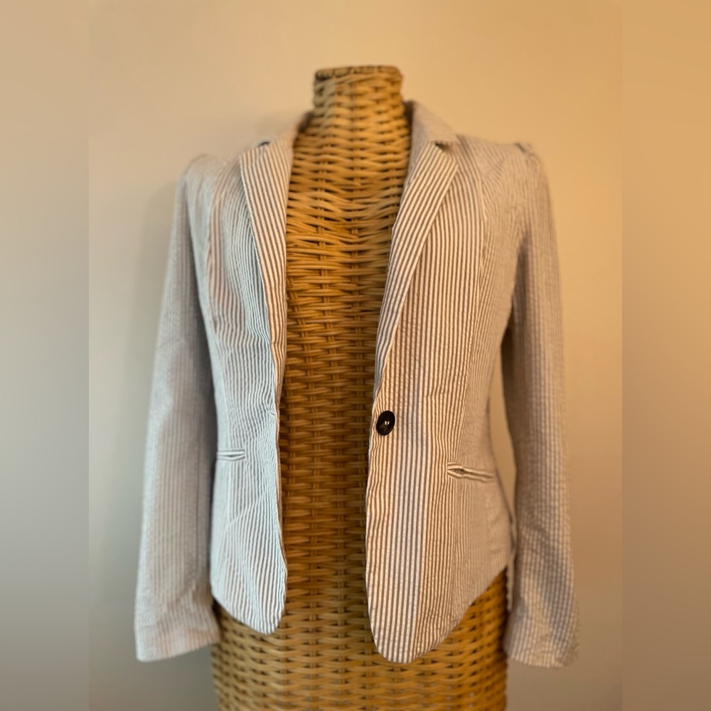 H&M Seersucker Women’s Blazer, Size 10, tan & white